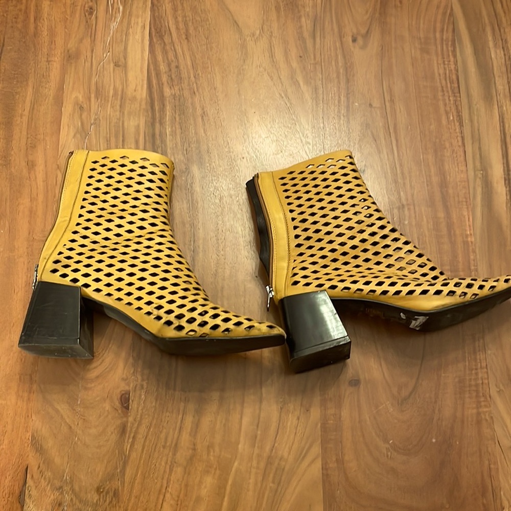 L’intervalle zip up boots